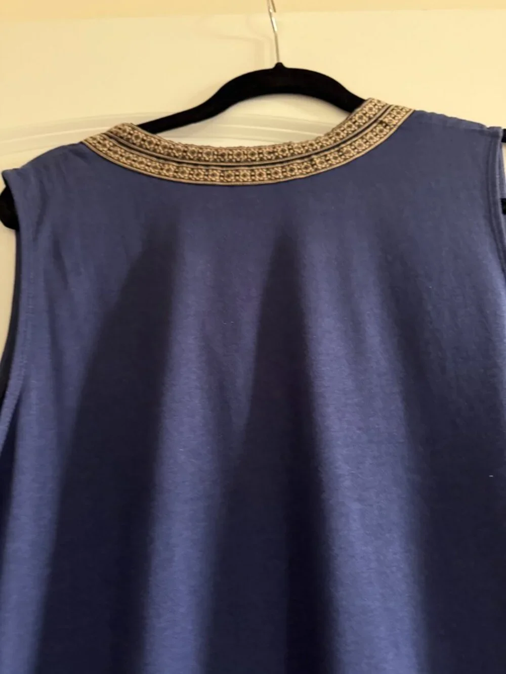Sleeveless Summer Shift - Picture 4 of 7